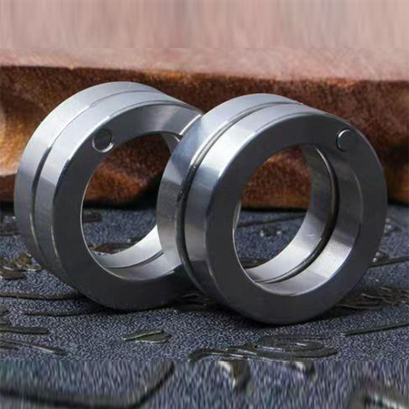 Interconnected Metal Rings: Fidget Toy for Focus