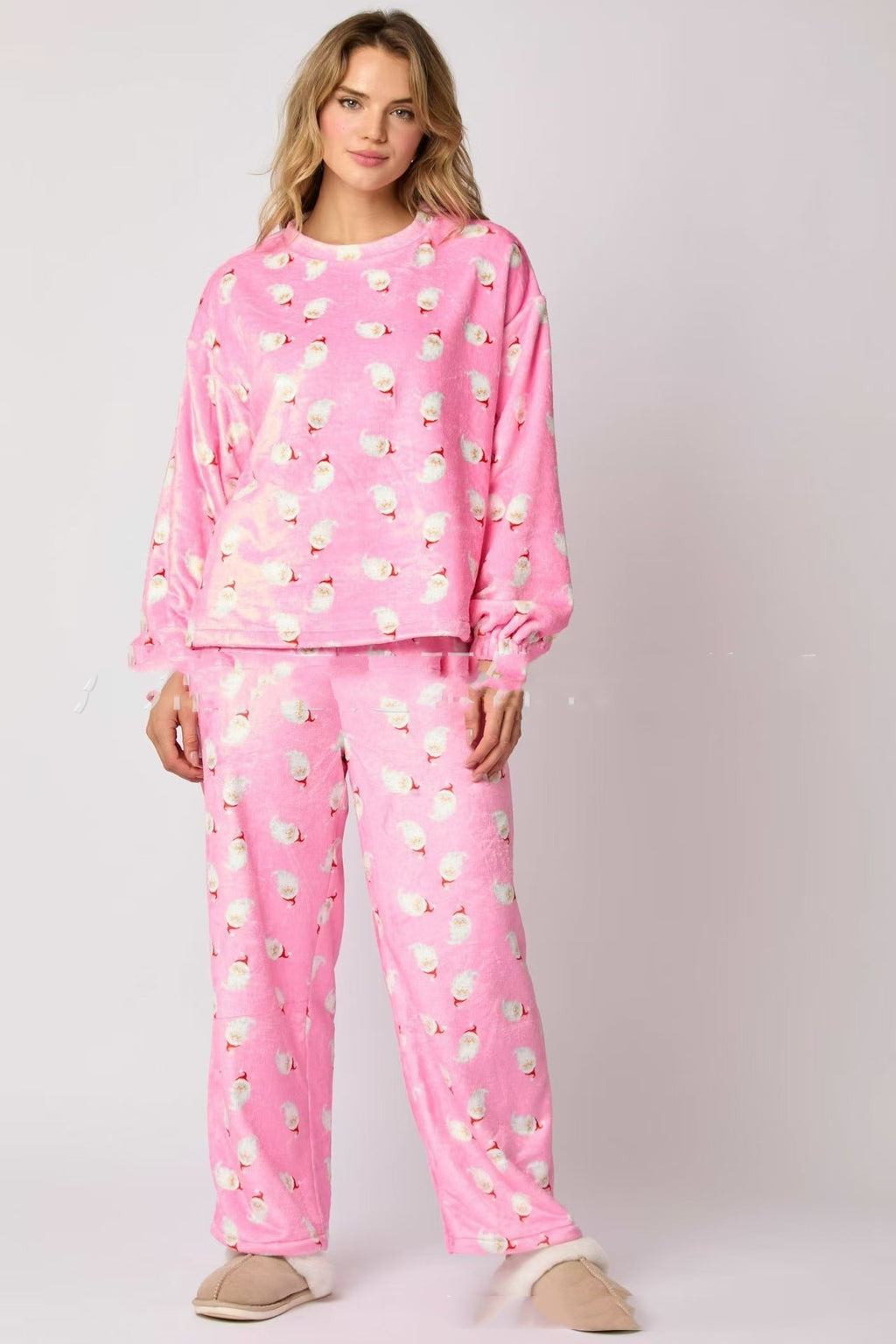 Plush Pajama Set for Women - Cozy & Warm Holiday Sleepwear
