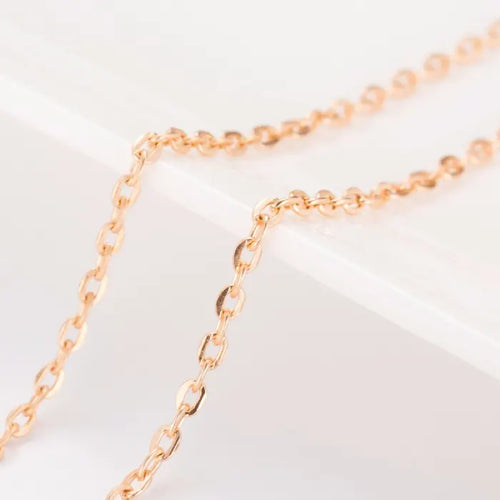 Bar Pendant Necklace closeup of gold chain links showing polished detail