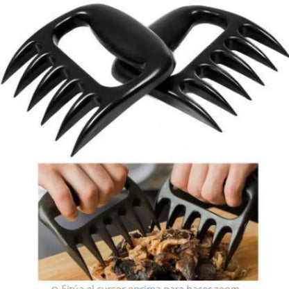 Black meat shredding claws for pulled pork and barbecue, ideal for handling and shredding meats.