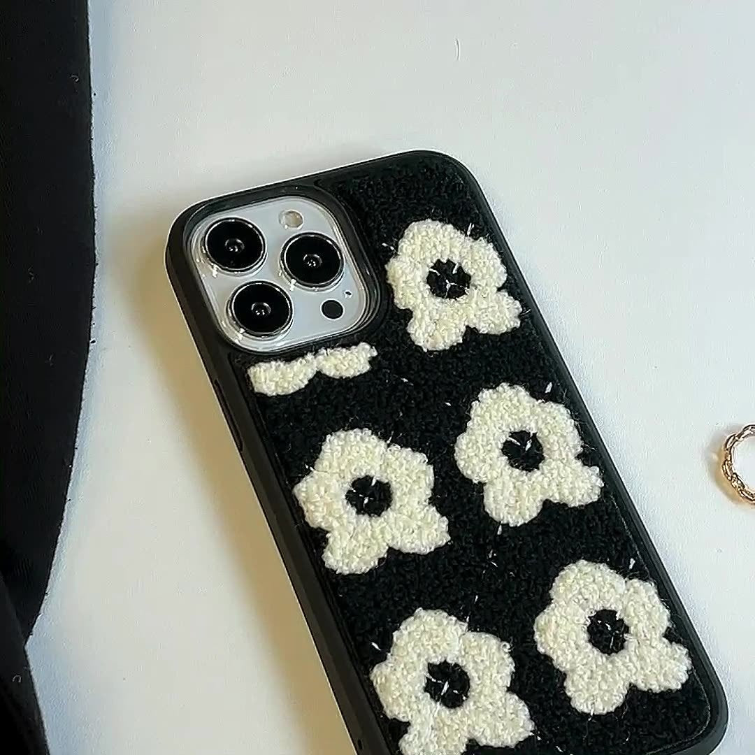 iPhone Case: 3D Daisy Design Black Floral Case