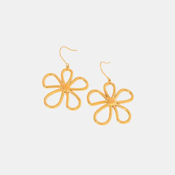 Gold open-design daisy flower earrings with five petals on white background