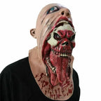 Terrifying-skull-in-mouth-halloween-mask in latex with detailed blood and fangs for costume parties.