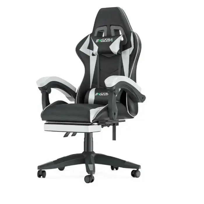 Gaming chair with 'Bizzaria' branding on a white background